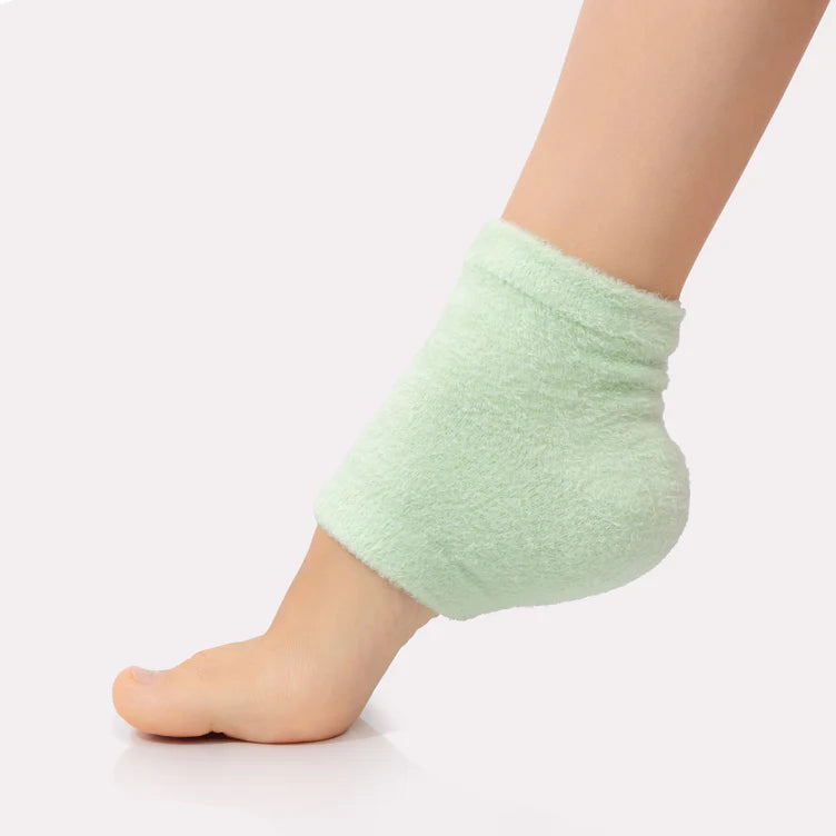 Voesh Moisturizing Heel Socks Green