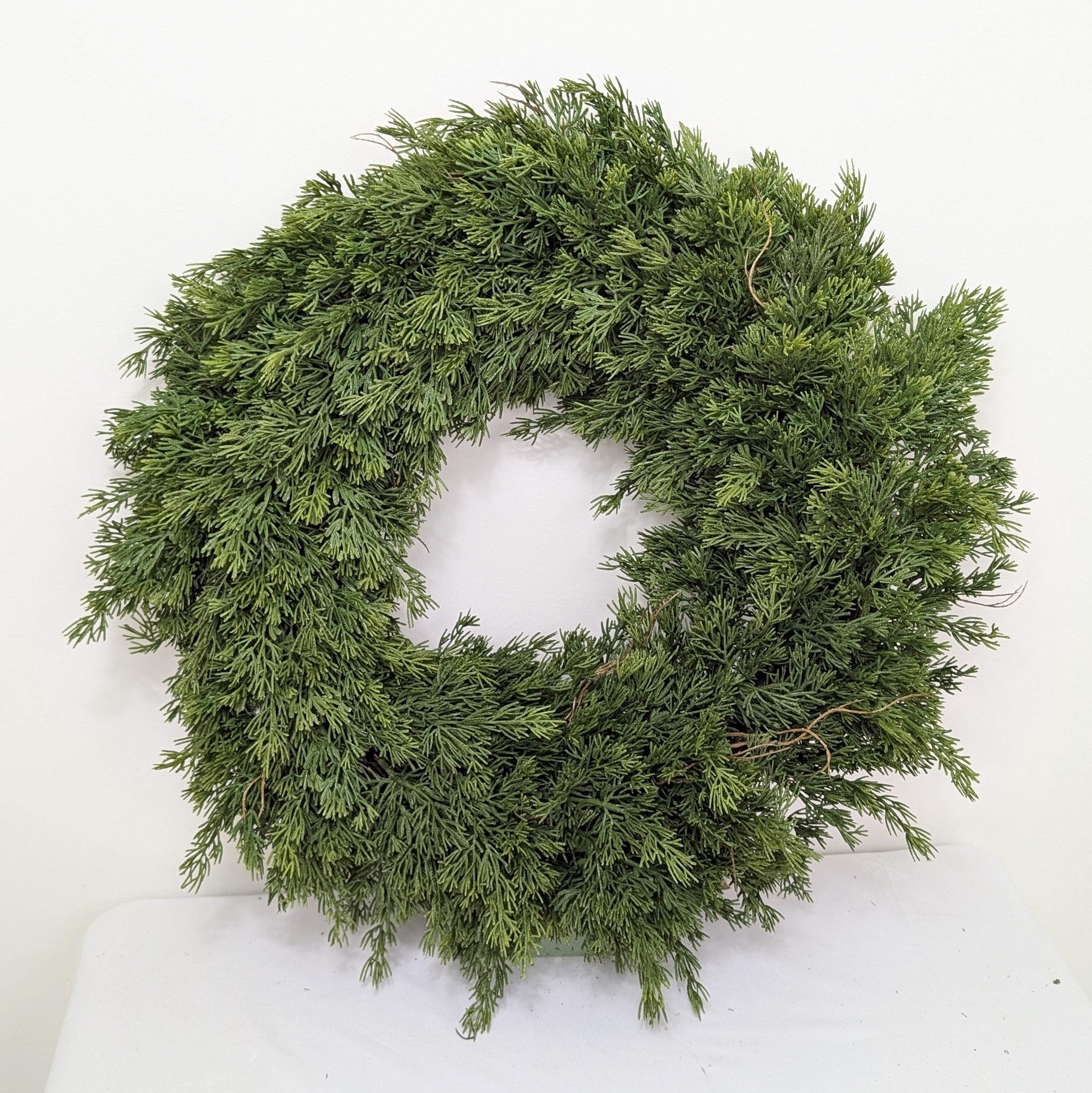 Natural 22" Cedar Wreath - Real Look