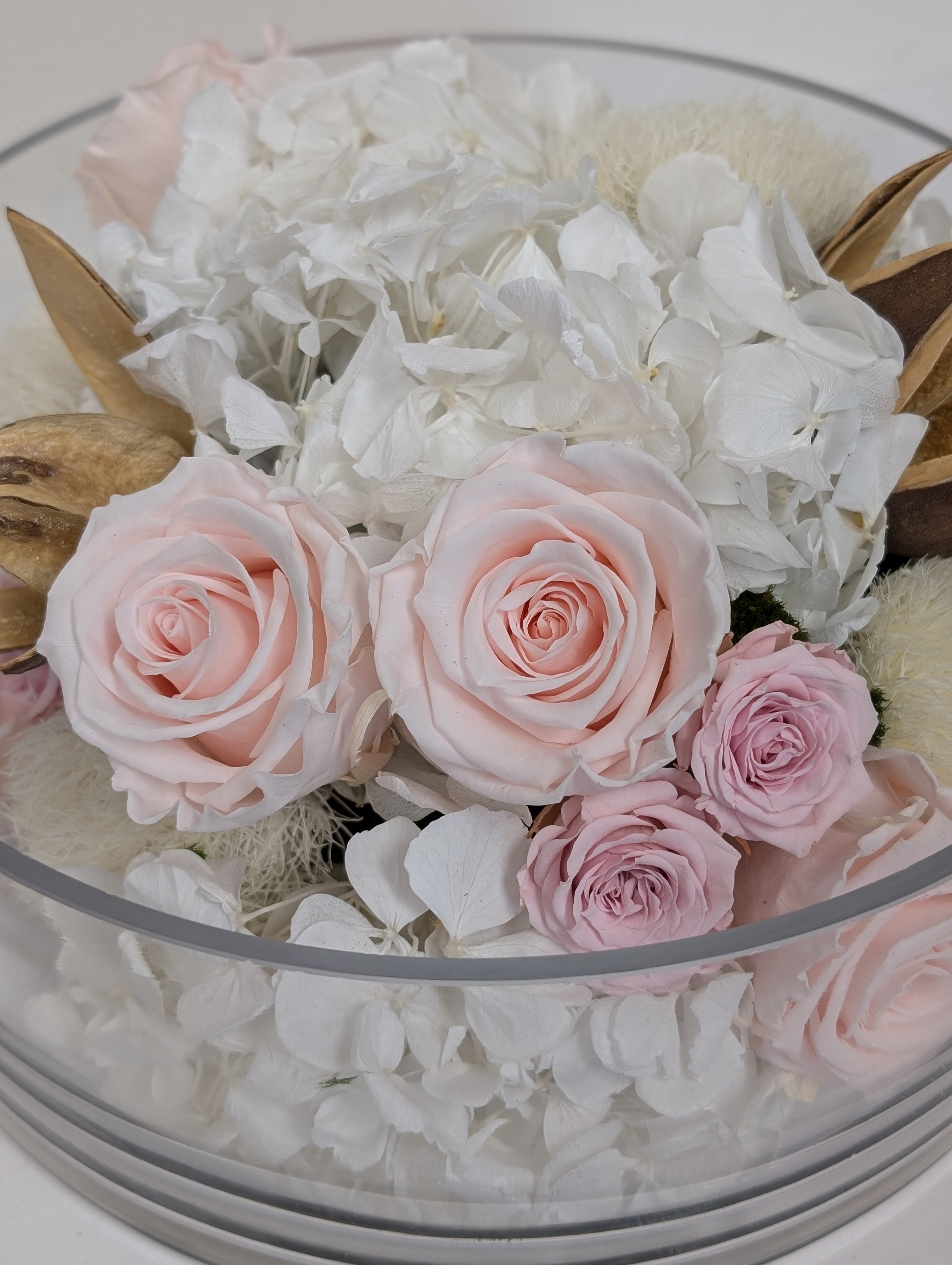 Blushing Bloom: 360° Preserved Flower Centerpiece