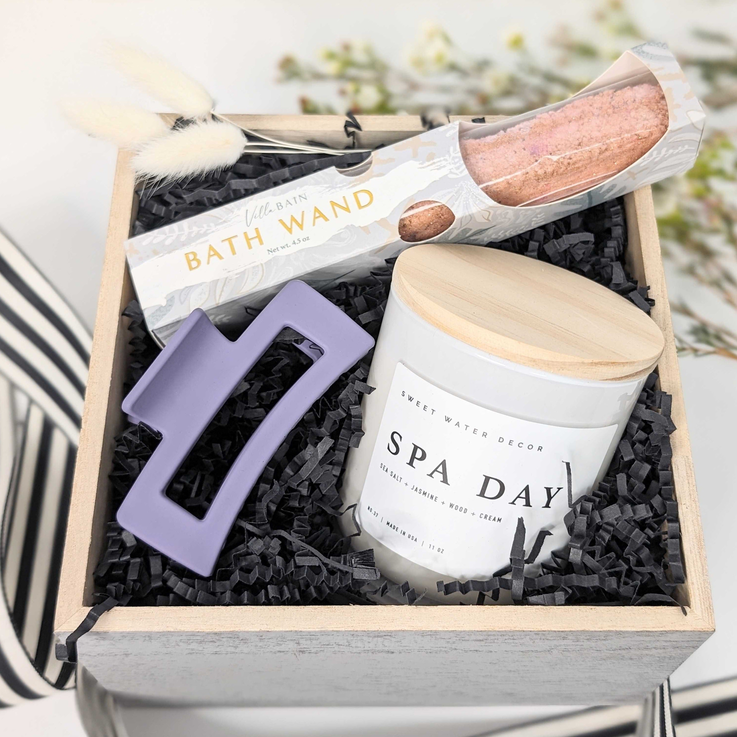 Spa Day Gift box with candle, hair clip and bath wand